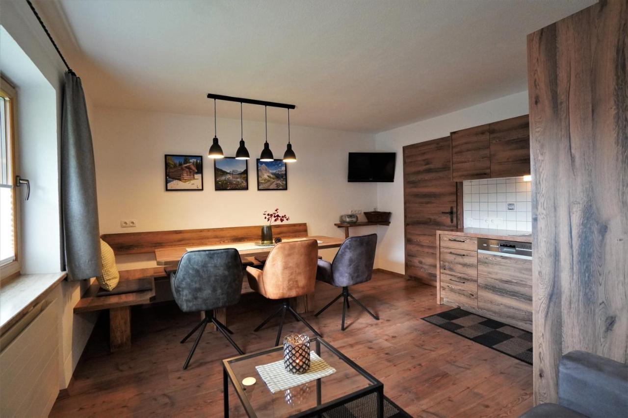 Der Trueferhof Apartment Ehrwald Luaran gambar