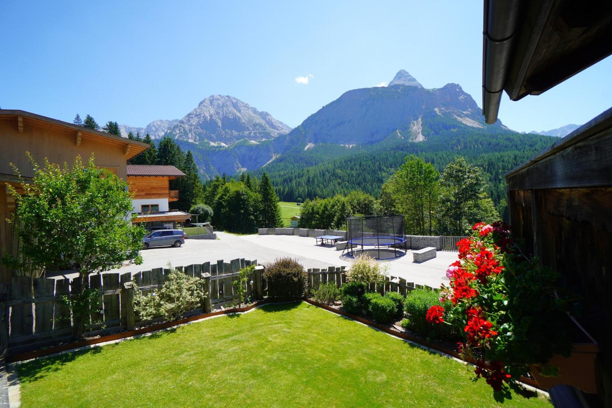 Der Trueferhof Apartment Ehrwald Luaran gambar